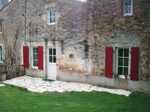 Gite Le Puy Rabasteau Chantonnay Eksteriør bilde